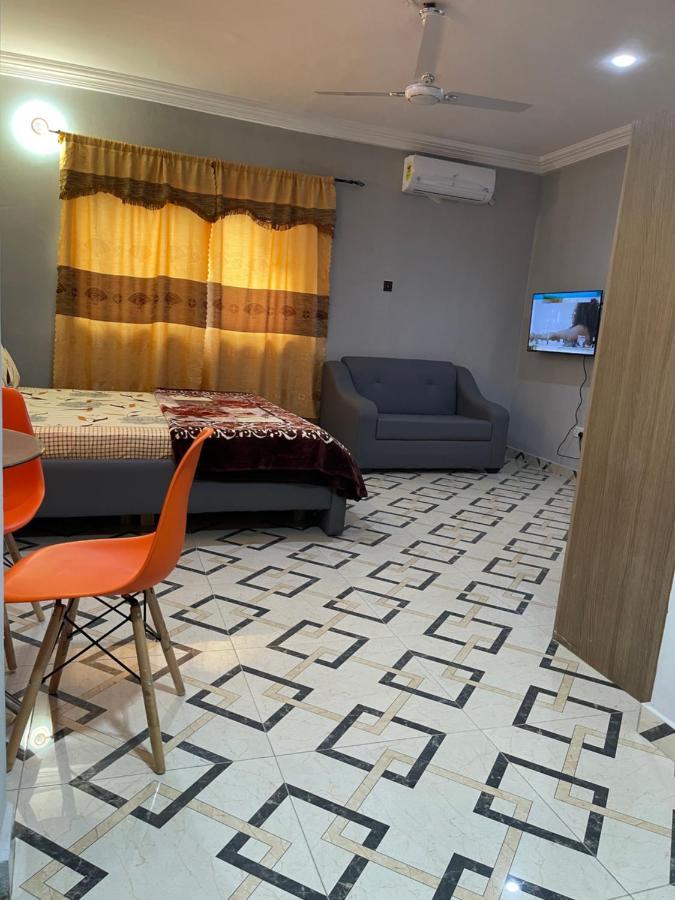 Bonsukoda Lodge Madina Екстериор снимка