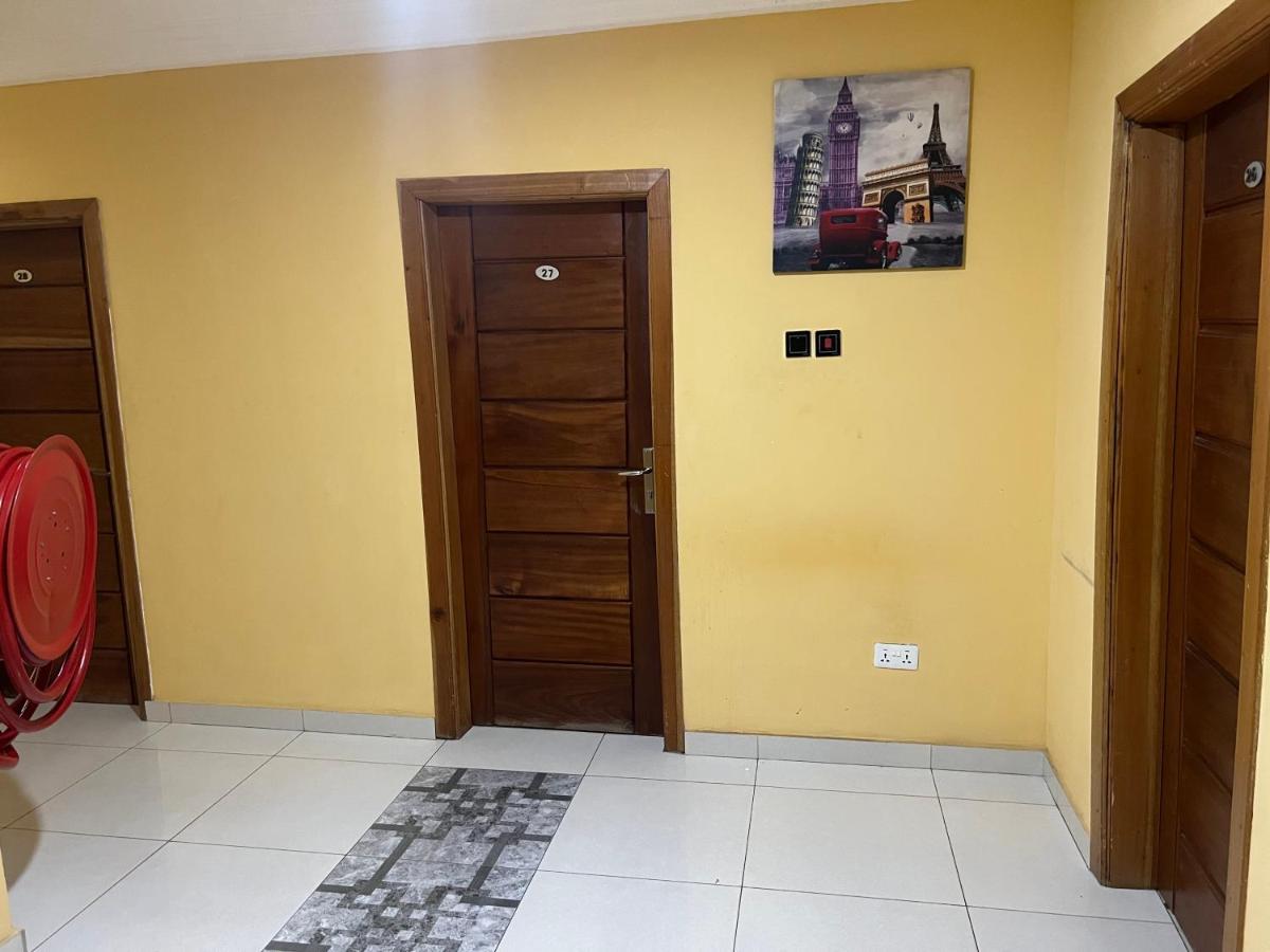 Bonsukoda Lodge Madina Екстериор снимка