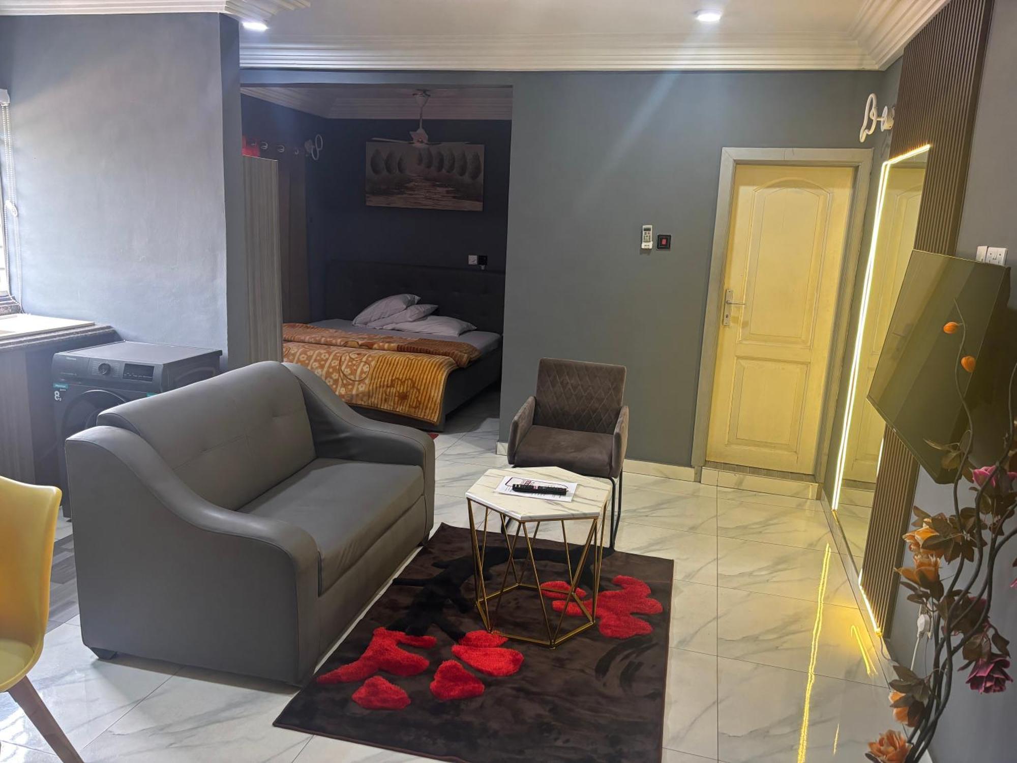 Bonsukoda Lodge Madina Екстериор снимка