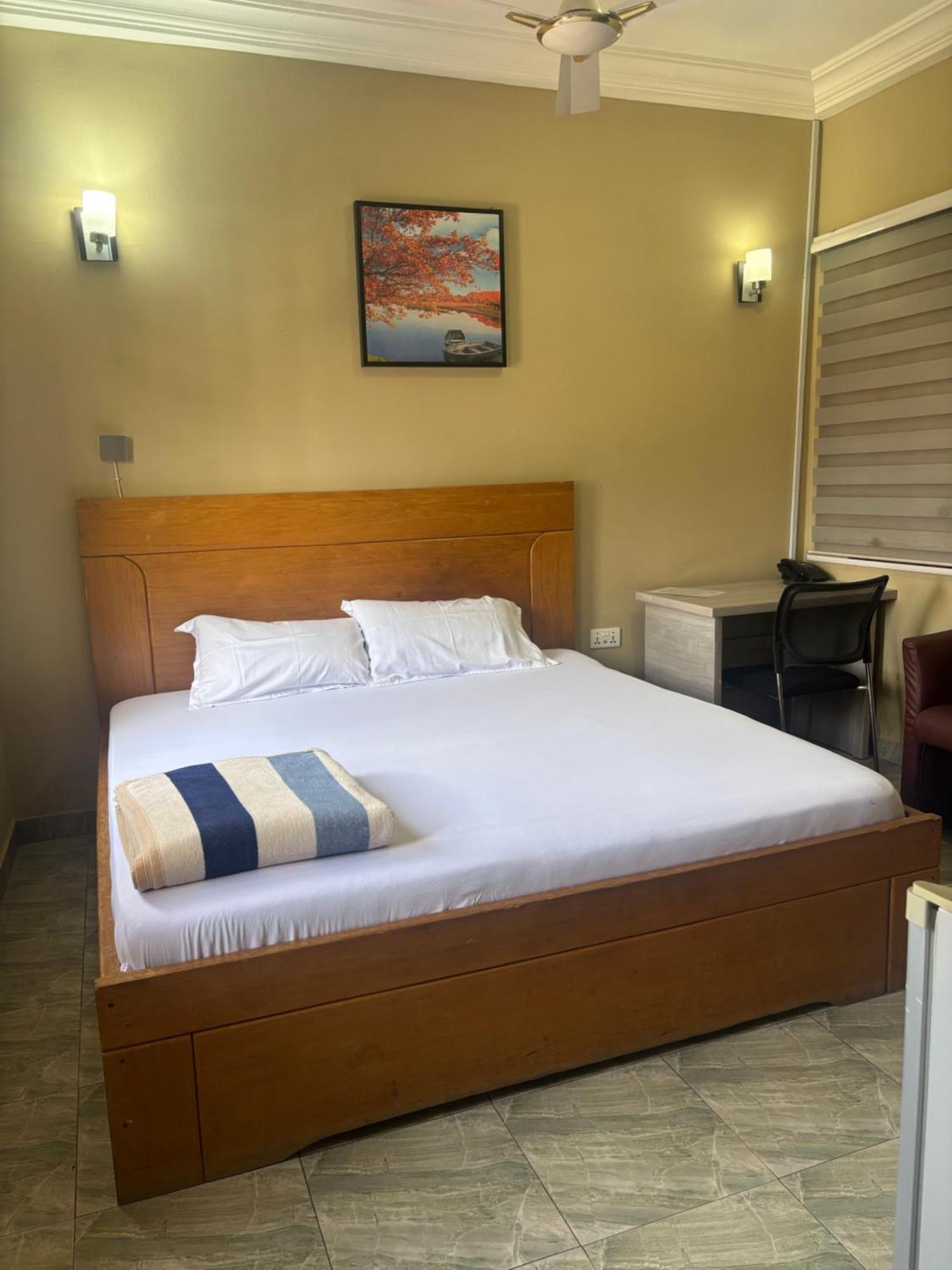 Bonsukoda Lodge Madina Екстериор снимка