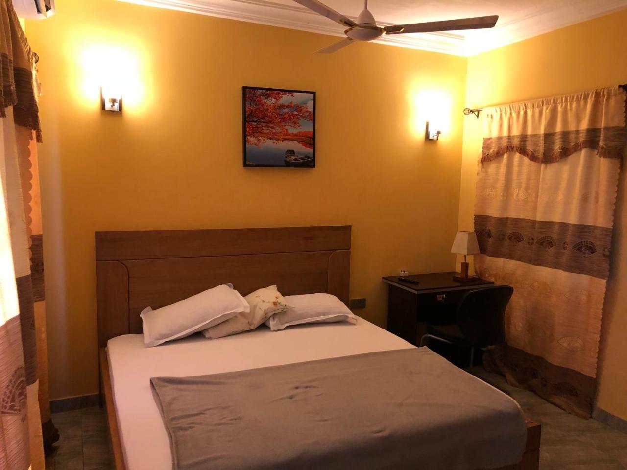 Bonsukoda Lodge Madina Екстериор снимка