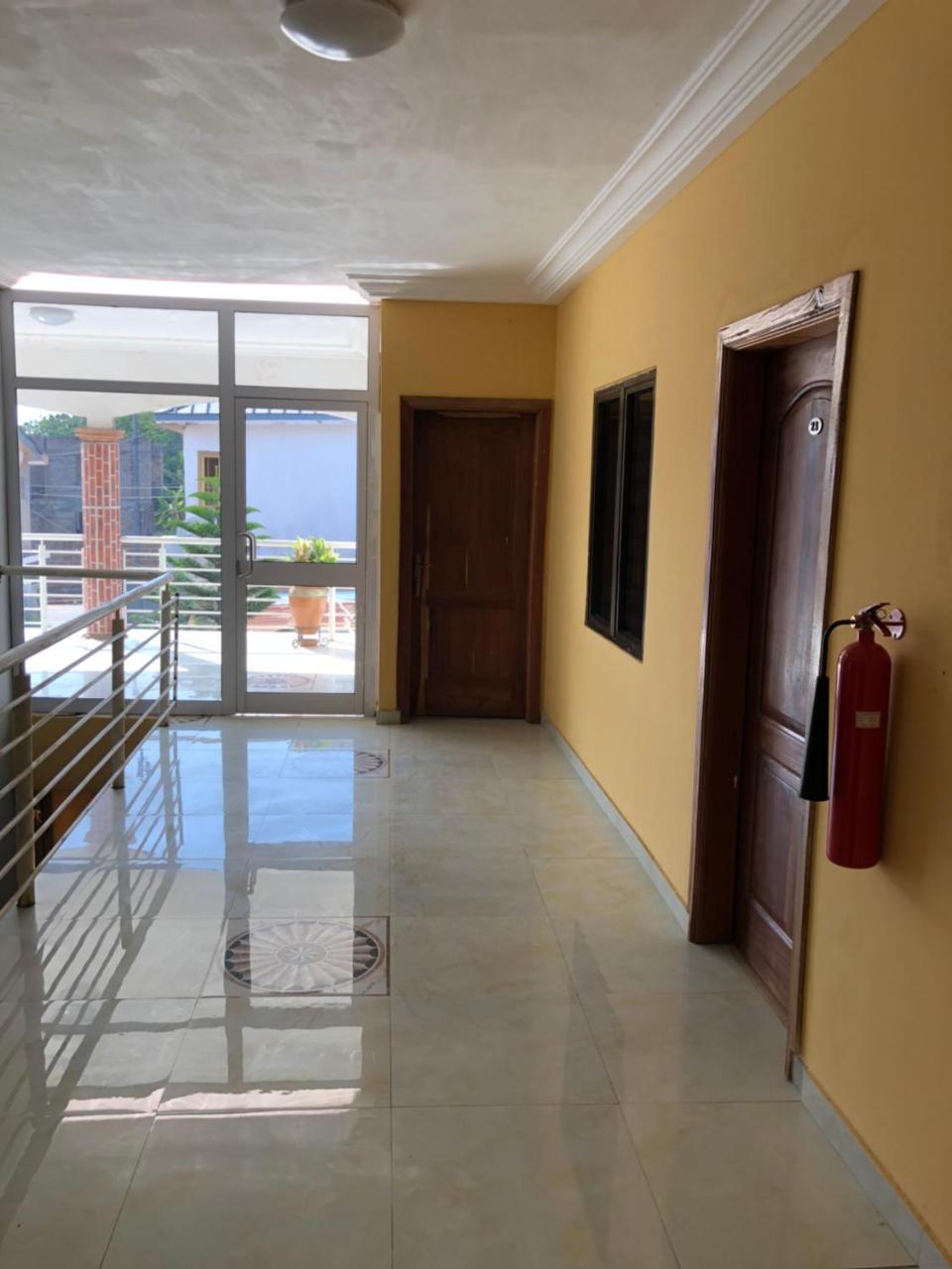 Bonsukoda Lodge Madina Екстериор снимка