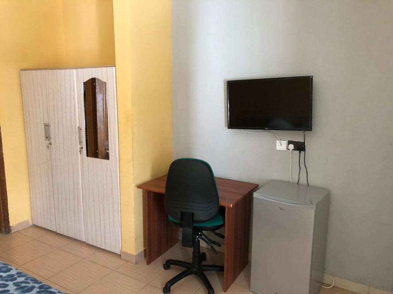 Bonsukoda Lodge Madina Екстериор снимка