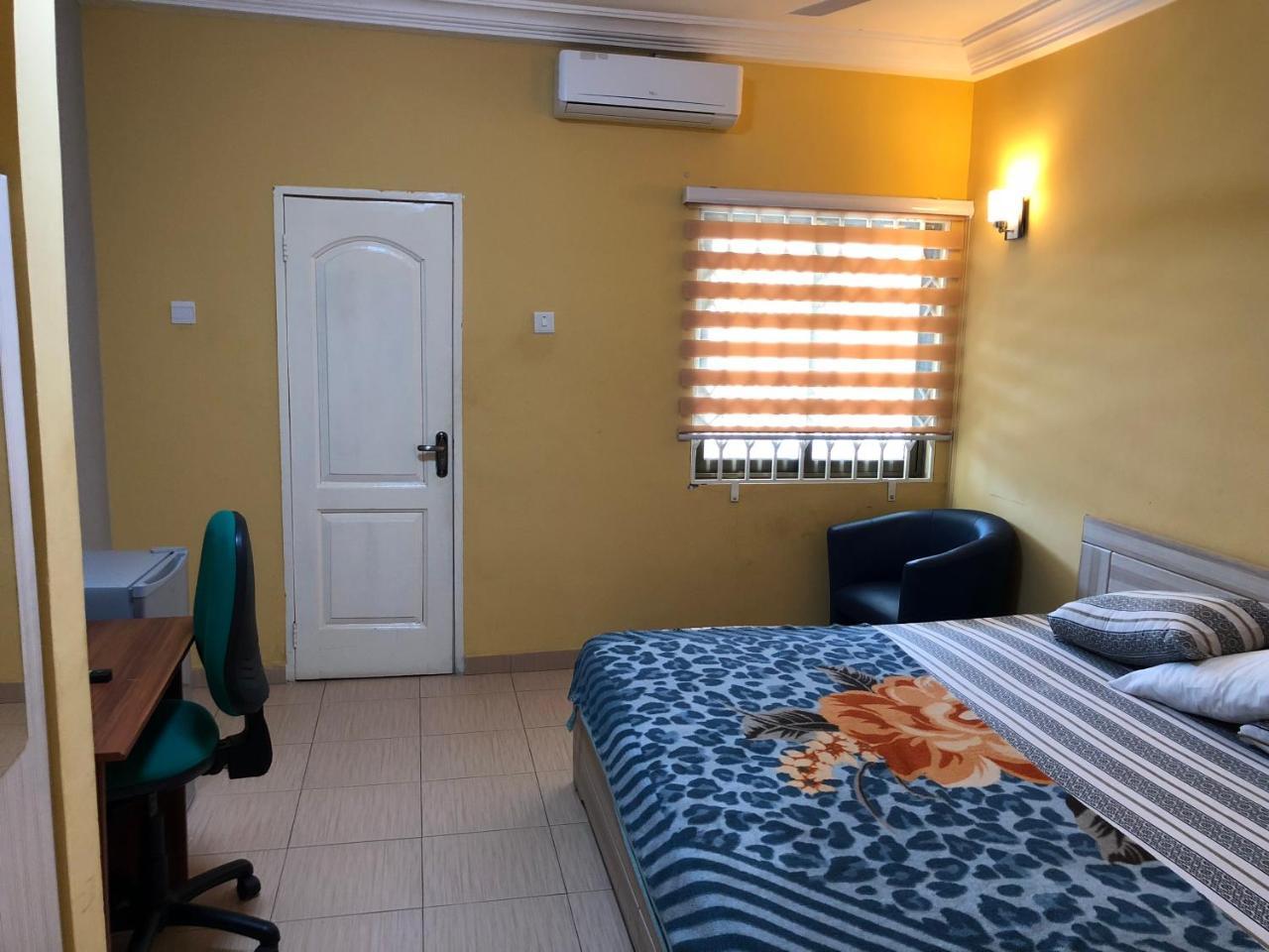 Bonsukoda Lodge Madina Екстериор снимка